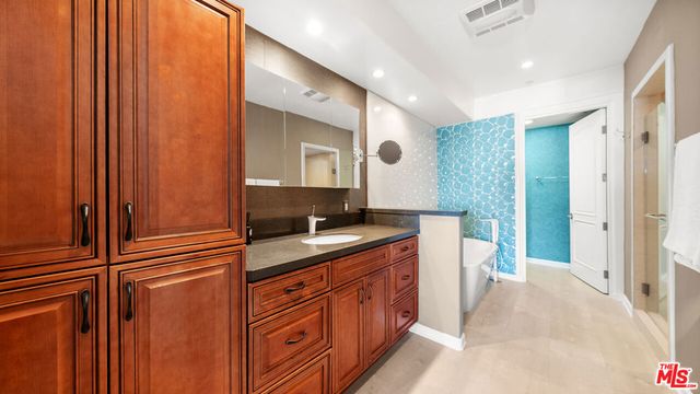 12026 Rhode Island Avenue PH1, Los Angeles, CA 90025