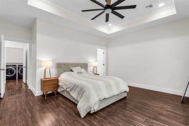 1028 W Day Street, Denison, TX 75020