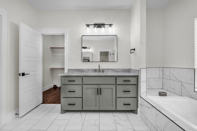 1028 W Day Street, Denison, TX 75020