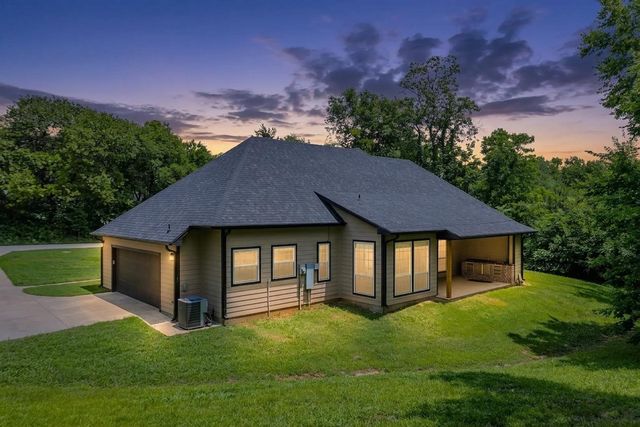 1028 W Day Street, Denison, TX 75020