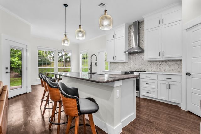 1028 W Day Street, Denison, TX 75020