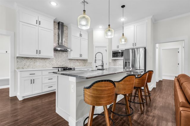 1028 W Day Street, Denison, TX 75020