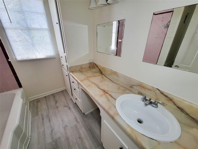 213 Miriam, Baytown, TX 77520