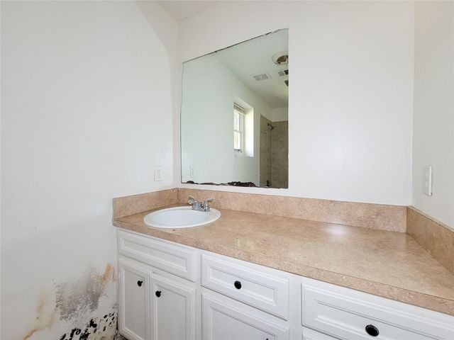 213 Miriam, Baytown, TX 77520