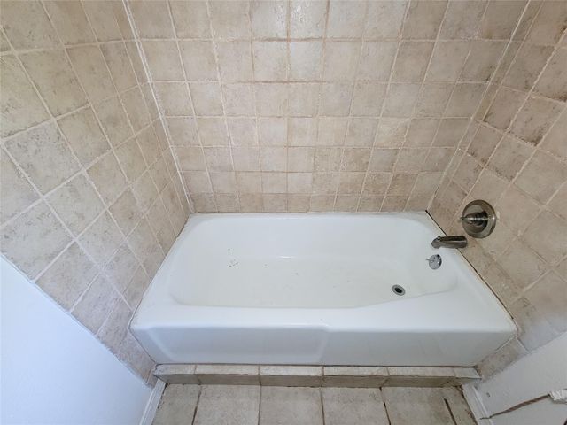 213 Miriam, Baytown, TX 77520