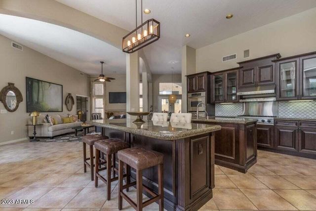 6101 E Campo Bello Drive, Scottsdale, AZ 85254
