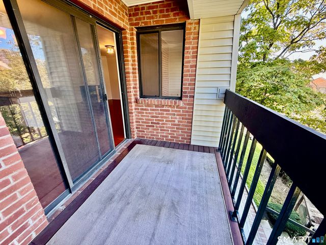 1 Valley Road 205, Stamford, CT 06902