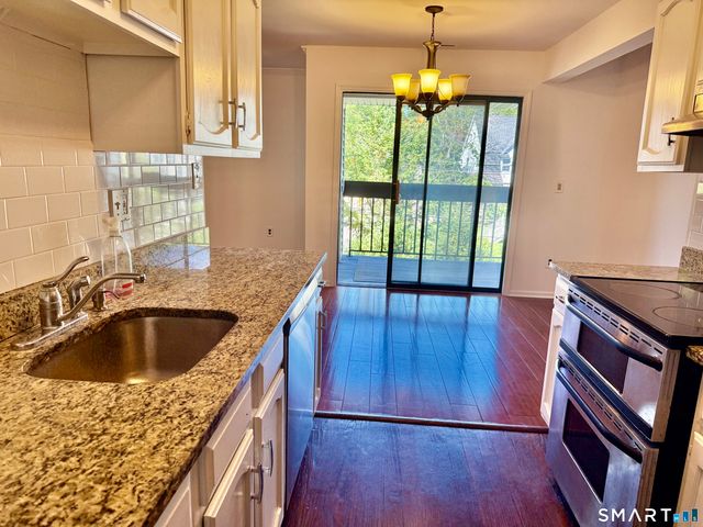 1 Valley Road 205, Stamford, CT 06902