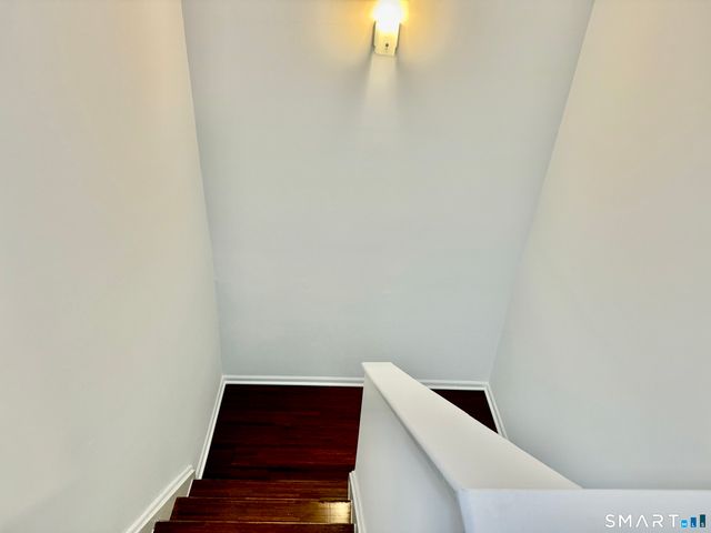 1 Valley Road 205, Stamford, CT 06902
