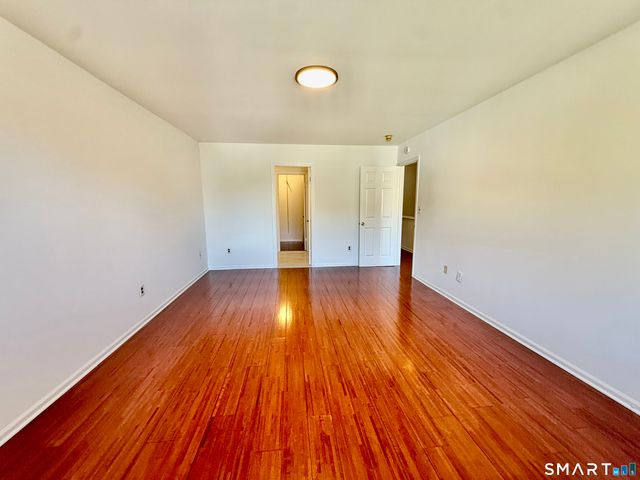 1 Valley Road 205, Stamford, CT 06902