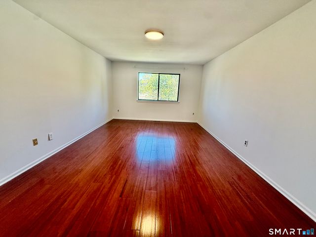 1 Valley Road 205, Stamford, CT 06902
