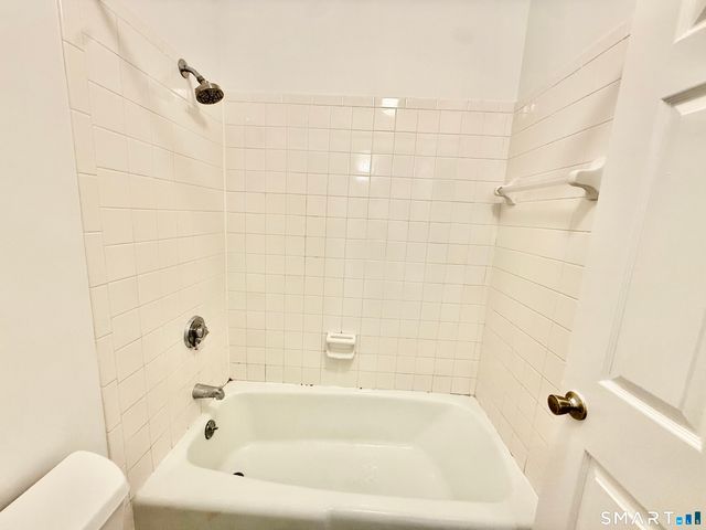 1 Valley Road 205, Stamford, CT 06902