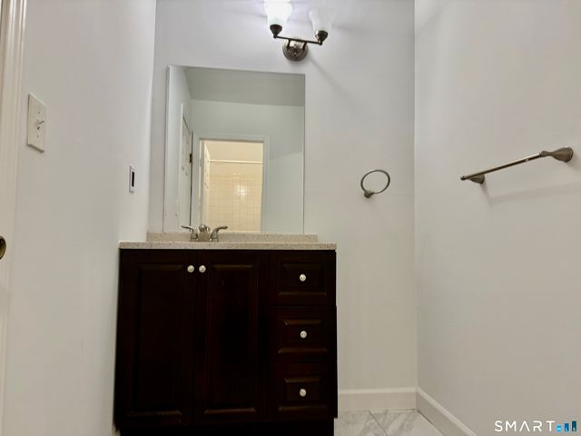 1 Valley Road 205, Stamford, CT 06902