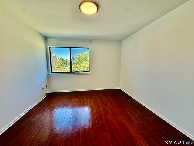 1 Valley Road 205, Stamford, CT 06902