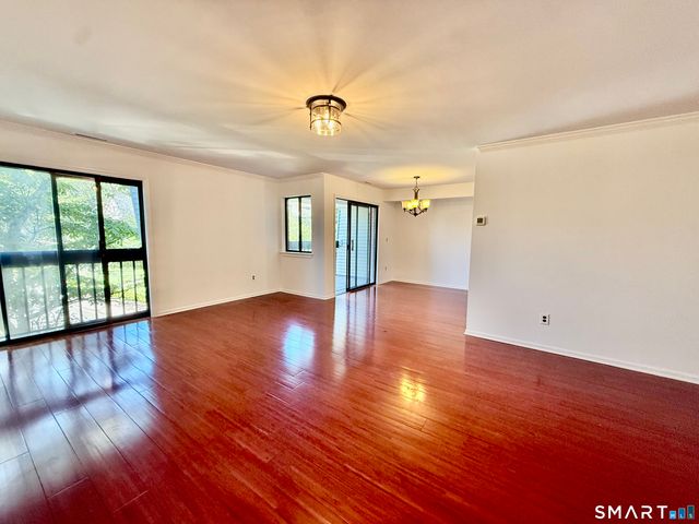 1 Valley Road 205, Stamford, CT 06902