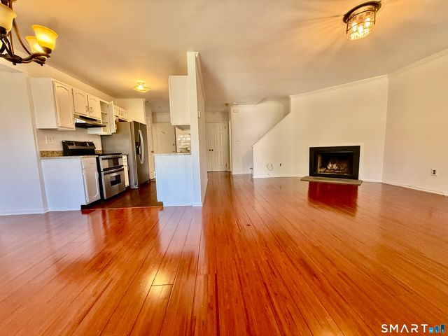 1 Valley Road 205, Stamford, CT 06902