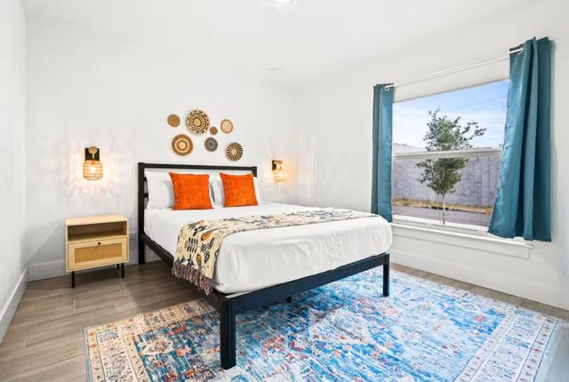 565 Lilac Court, West Palm Beach, FL 33407