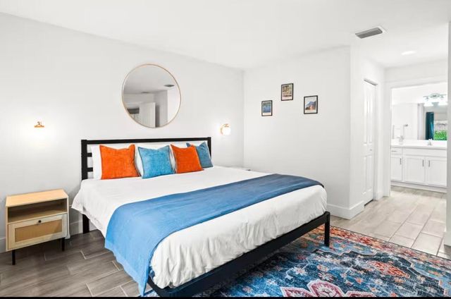 565 Lilac Court, West Palm Beach, FL 33407