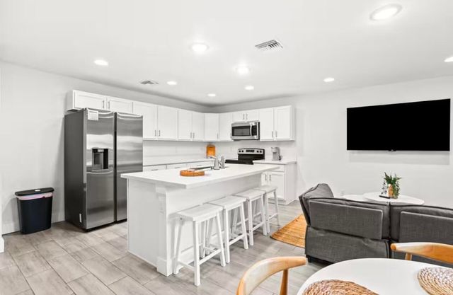 565 Lilac Court, West Palm Beach, FL 33407