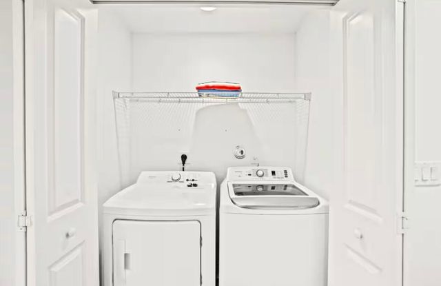 565 Lilac Court, West Palm Beach, FL 33407