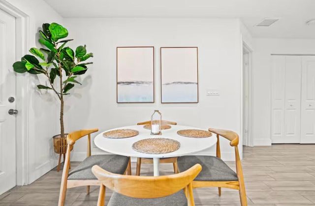 565 Lilac Court, West Palm Beach, FL 33407