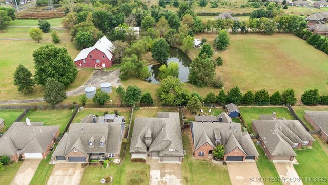 20714 E 34th Place S, Broken Arrow, OK 74014