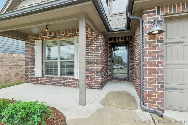 20714 E 34th Place S, Broken Arrow, OK 74014