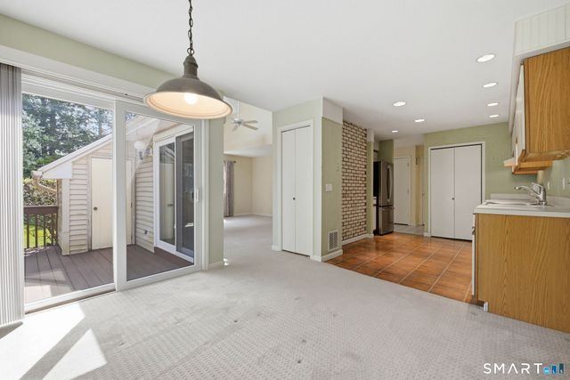 15 Thistle Way B, East Windsor, CT 06016