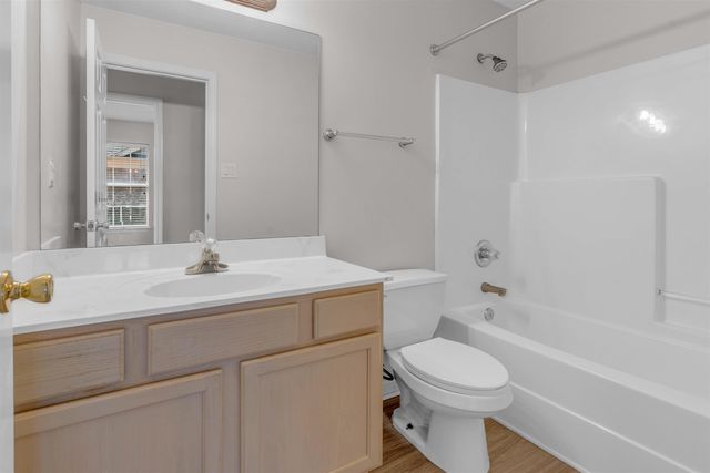 1059 CROSS MEADOW RD, Cordova, TN 38018