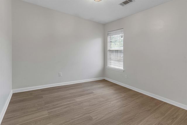 1059 CROSS MEADOW RD, Cordova, TN 38018