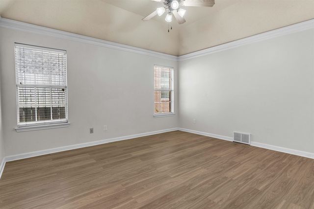 1059 CROSS MEADOW RD, Cordova, TN 38018