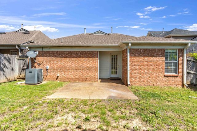 1059 CROSS MEADOW RD, Cordova, TN 38018