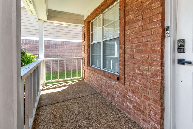 1059 CROSS MEADOW RD, Cordova, TN 38018