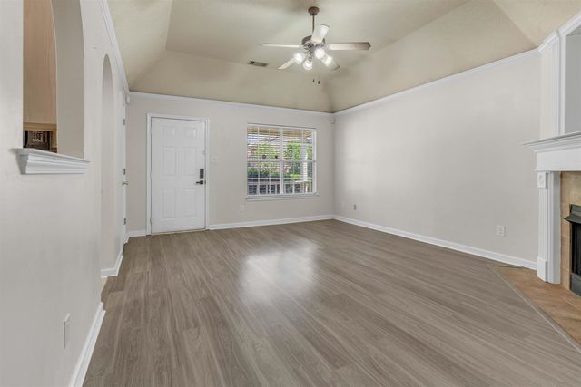 1059 CROSS MEADOW RD, Cordova, TN 38018