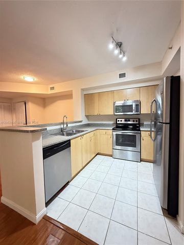 7940 N Nob Hill Rd 204, Tamarac, FL 33321