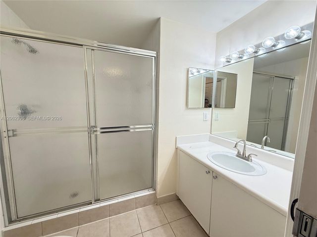 7940 N Nob Hill Rd 204, Tamarac, FL 33321