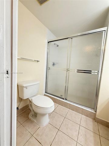 7940 N Nob Hill Rd 204, Tamarac, FL 33321