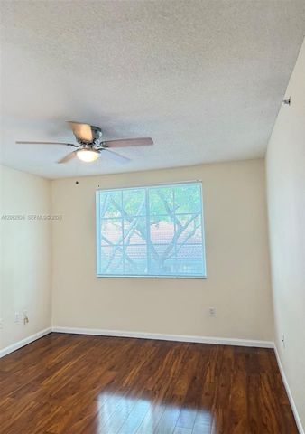 7940 N Nob Hill Rd 204, Tamarac, FL 33321