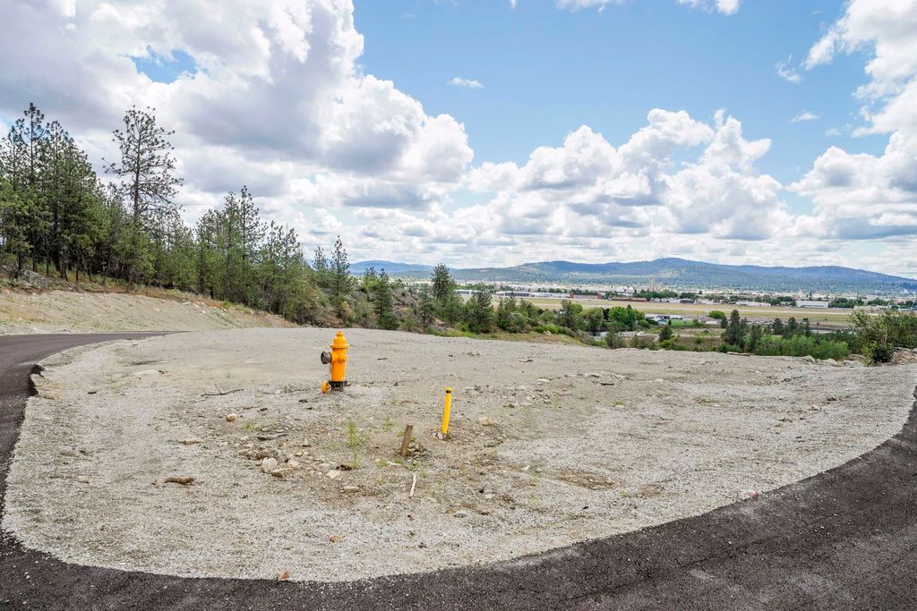 3323 N Stanley Rd, Spokane, WA 99217