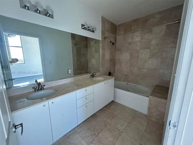 2100 Van Buren Street 506, Hollywood, FL 33020