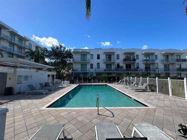 2100 Van Buren Street 506, Hollywood, FL 33020