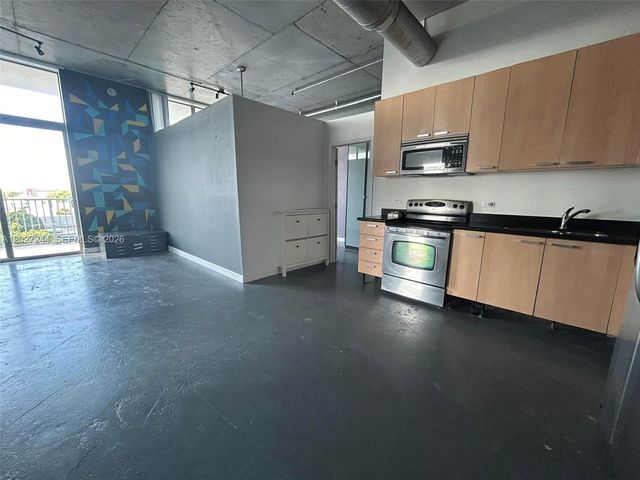 2100 Van Buren Street 506, Hollywood, FL 33020