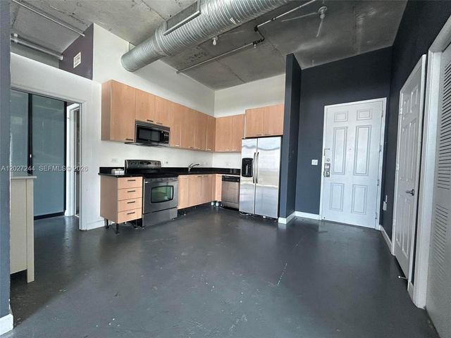 2100 Van Buren Street 506, Hollywood, FL 33020