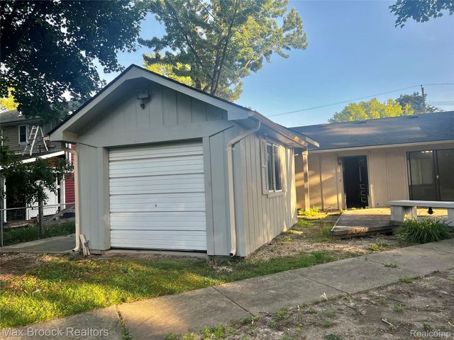 2103 Virginia Drive, Troy, MI 48083