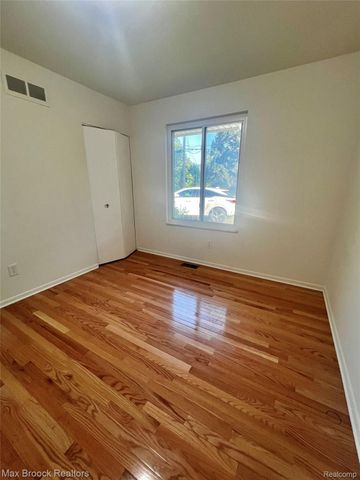 2103 Virginia Drive, Troy, MI 48083