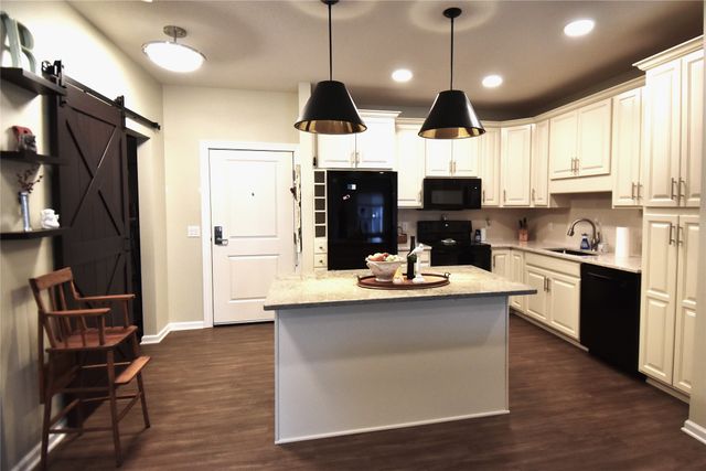 1427 34th Avenue SW 204, Altoona, IA 50009