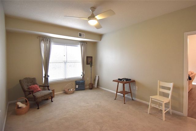 1427 34th Avenue SW 204, Altoona, IA 50009