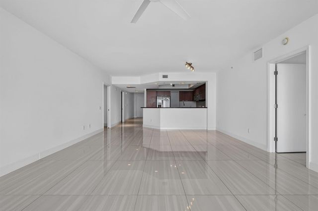 2650 Lake Shore Drive 1005, Riviera Beach, FL 33404
