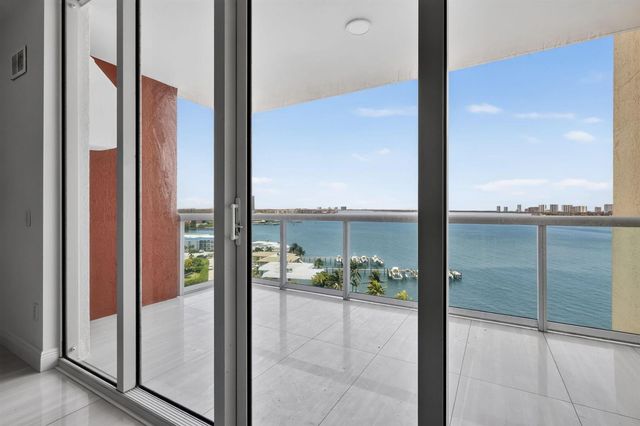 2650 Lake Shore Drive 1005, Riviera Beach, FL 33404