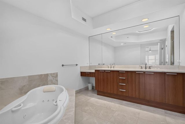 2650 Lake Shore Drive 1005, Riviera Beach, FL 33404
